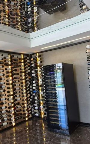 Casa de condomínio à venda com 1280m², 6 quartos e 5 vagas