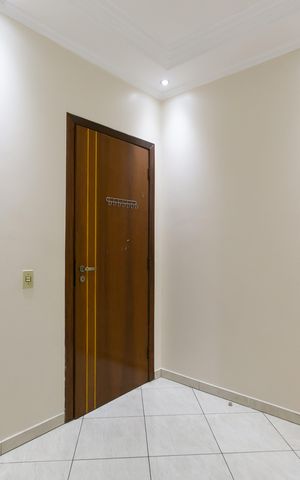 Casa à venda com 313m², 6 quartos e 7 vagasQuarto 2