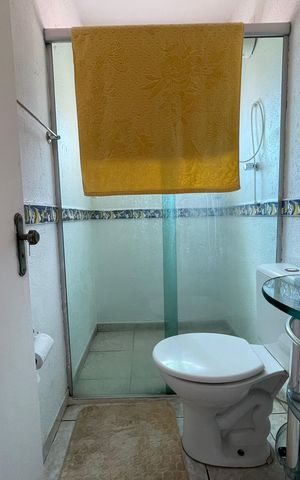 Casa à venda com 250m², 5 quartos e 2 vagas Casa à venda com 250m², 5 quartos e 2 vagasBanheiro da Suíte 1