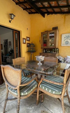 Casa à venda com 250m², 5 quartos e 2 vagas Casa à venda com 250m², 5 quartos e 2 vagasQuintal