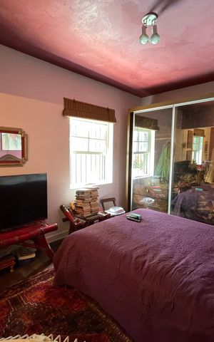 Casa à venda com 250m², 5 quartos e 2 vagas Casa à venda com 250m², 5 quartos e 2 vagasSuíte 3