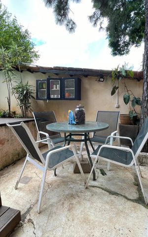 Casa à venda com 250m², 5 quartos e 2 vagas Casa à venda com 250m², 5 quartos e 2 vagasPiscina