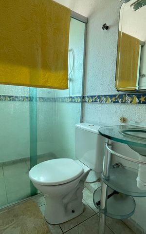 Casa à venda com 250m², 5 quartos e 2 vagas Casa à venda com 250m², 5 quartos e 2 vagasBanheiro da Suíte 1