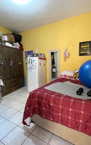 Casa à venda com 250m², 5 quartos e 2 vagas Casa à venda com 250m², 5 quartos e 2 vagasSuíte 4