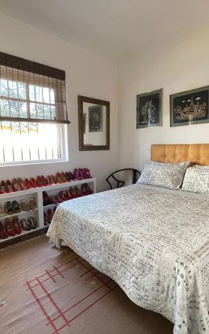 Casa à venda com 250m², 5 quartos e 2 vagas Casa à venda com 250m², 5 quartos e 2 vagasQuarto 1