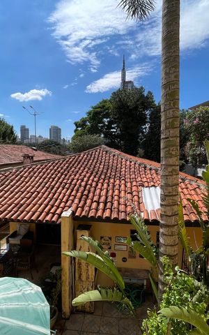Casa à venda com 250m², 5 quartos e 2 vagas Casa à venda com 250m², 5 quartos e 2 vagasVista da Suíte 1