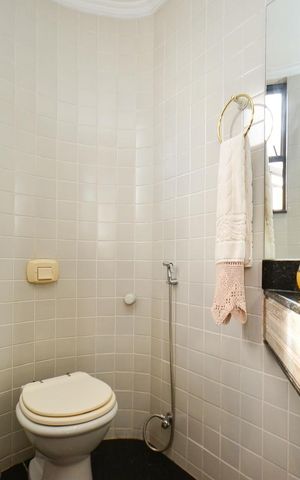 Apartamento à venda com 330m², 4 quartos e 4 vagas Apartamento à venda com 330m², 4 quartos e 4 vagasLavabo social 2
