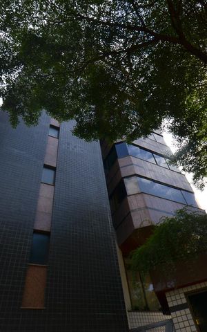Apartamento à venda com 330m², 4 quartos e 4 vagas Apartamento à venda com 330m², 4 quartos e 4 vagasFachada