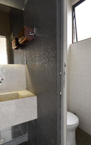 Apartamento à venda com 330m², 4 quartos e 4 vagas Apartamento à venda com 330m², 4 quartos e 4 vagasÁrea comum - Salão de festas