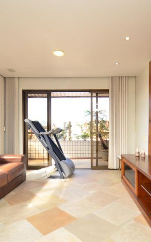 Apartamento à venda com 330m², 4 quartos e 4 vagas Apartamento à venda com 330m², 4 quartos e 4 vagasSala cobertura