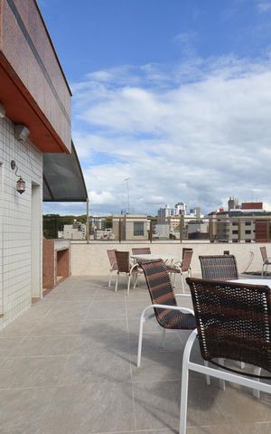 Apartamento à venda com 330m², 4 quartos e 4 vagas Apartamento à venda com 330m², 4 quartos e 4 vagasCobertura