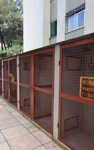 Apartamento à venda com 330m², 4 quartos e 4 vagas Apartamento à venda com 330m², 4 quartos e 4 vagasÁrea comum