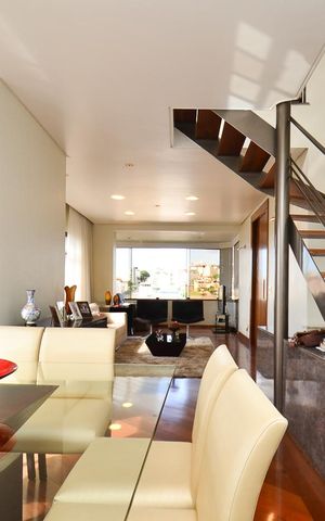 Apartamento à venda com 330m², 4 quartos e 4 vagas Apartamento à venda com 330m², 4 quartos e 4 vagasSala de jantar