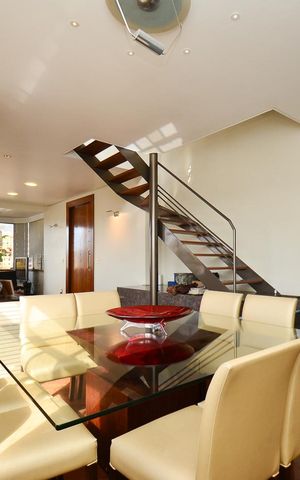 Apartamento à venda com 330m², 4 quartos e 4 vagas Apartamento à venda com 330m², 4 quartos e 4 vagasSala de jantar