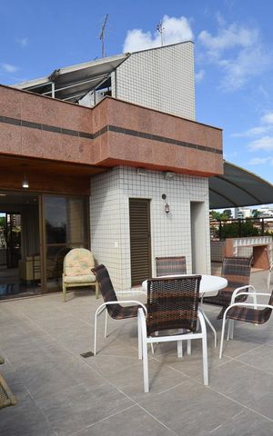 Apartamento à venda com 330m², 4 quartos e 4 vagas Apartamento à venda com 330m², 4 quartos e 4 vagasCobertura