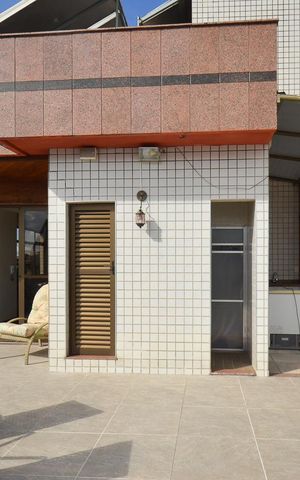 Apartamento à venda com 330m², 4 quartos e 4 vagas Apartamento à venda com 330m², 4 quartos e 4 vagasCobertura