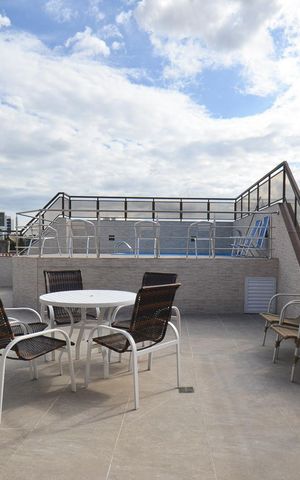 Apartamento à venda com 330m², 4 quartos e 4 vagas Apartamento à venda com 330m², 4 quartos e 4 vagasCobertura