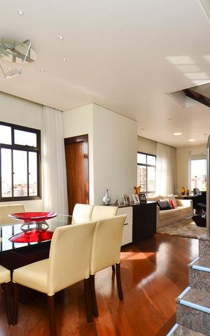 Apartamento à venda com 330m², 4 quartos e 4 vagas Apartamento à venda com 330m², 4 quartos e 4 vagasSala de jantar