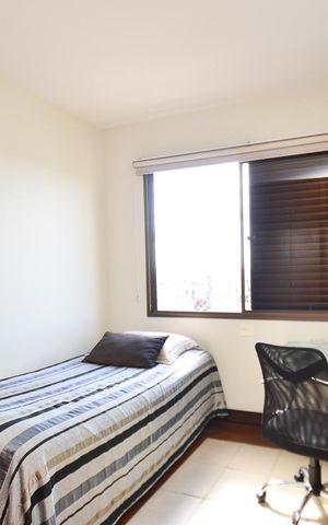 Apartamento à venda com 330m², 4 quartos e 4 vagas Apartamento à venda com 330m², 4 quartos e 4 vagasQuarto 3