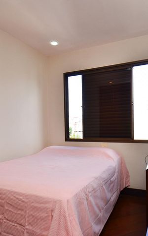 Apartamento à venda com 330m², 4 quartos e 4 vagas Apartamento à venda com 330m², 4 quartos e 4 vagasQuarto 2
