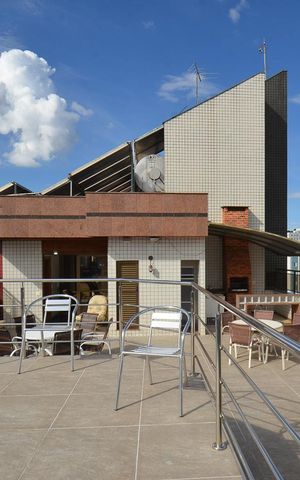 Apartamento à venda com 330m², 4 quartos e 4 vagas Apartamento à venda com 330m², 4 quartos e 4 vagasCobertura