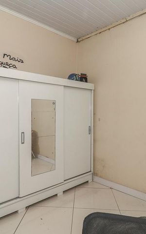 Casa à venda com 300m², 6 quartos e 2 vagas Casa à venda com 300m², 6 quartos e 2 vagasQuarto 2