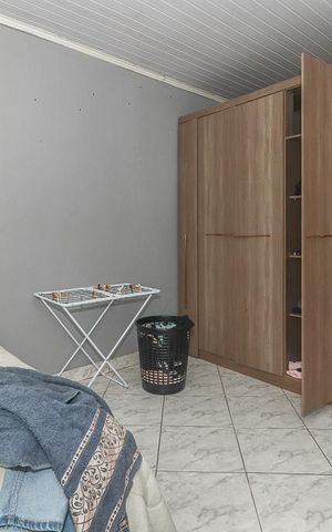 Casa à venda com 300m², 6 quartos e 2 vagas Casa à venda com 300m², 6 quartos e 2 vagasSuíte