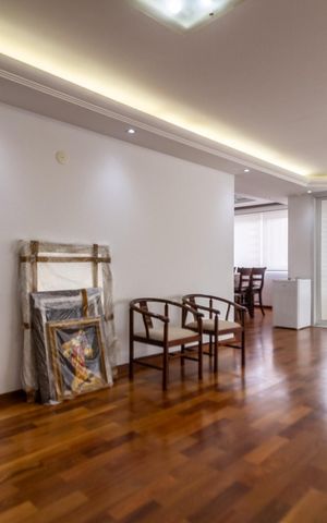 Apartamento à venda com 205m², 3 quartos e 4 vagas Apartamento à venda com 205m², 3 quartos e 4 vagasSala