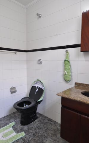 Casa à venda com 125m², 3 quartos e 2 vagasBanheiro Social