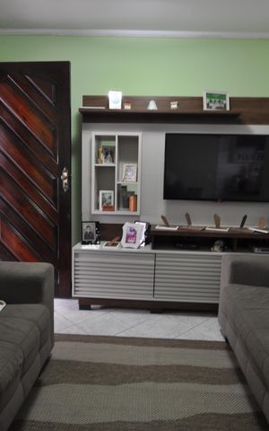 Casa à venda com 125m², 3 quartos e 2 vagasSala