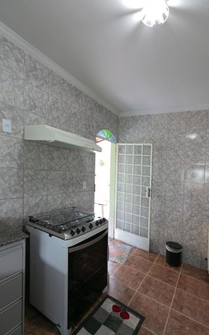 Casa à venda com 560m², 3 quartos e 2 vagas Casa à venda com 560m², 3 quartos e 2 vagasCozinha