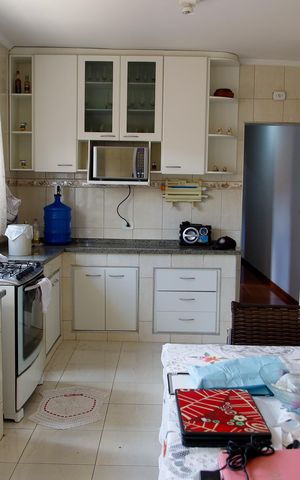 Casa à venda com 200m², 4 quartos e sem vaga Casa à venda com 200m², 4 quartos e sem vagaCozinha