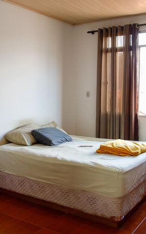 Casa à venda com 200m², 4 quartos e sem vaga Casa à venda com 200m², 4 quartos e sem vagaQuarto 3 - Suíte