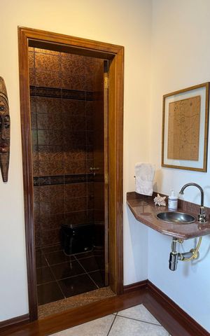 Casa à venda com 350m², 3 quartos e 4 vagas