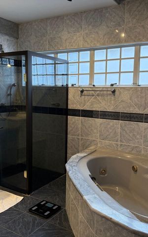 Casa à venda com 350m², 3 quartos e 4 vagas