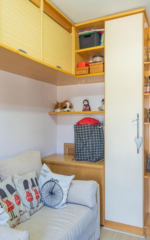 Casa de condomínio à venda com 180m², 3 quartos e 2 vagas Casa de condomínio à venda com 180m², 3 quartos e 2 vagasQuarto 1