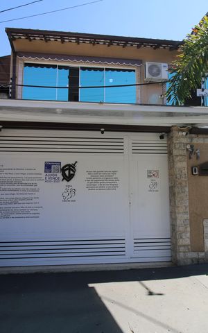 Casa à venda com 200m², 3 quartos e 1 vagaFachada da casa