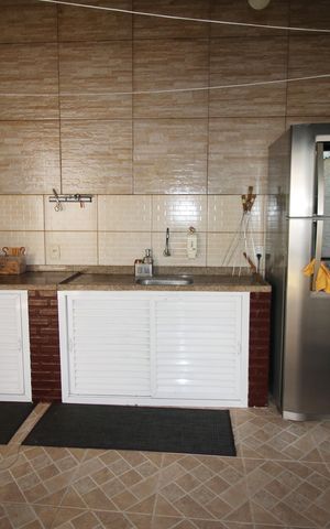 Casa à venda com 200m², 3 quartos e 1 vagaÁrea gourmet