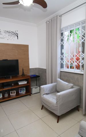 Casa à venda com 200m², 3 quartos e 1 vagaSala de TV