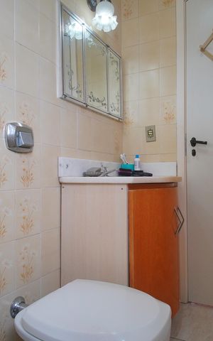 Casa à venda com 320m², 4 quartos e 5 vagasBanheiro