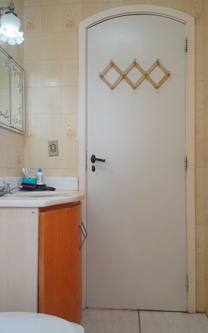 Casa à venda com 320m², 4 quartos e 5 vagasBanheiro