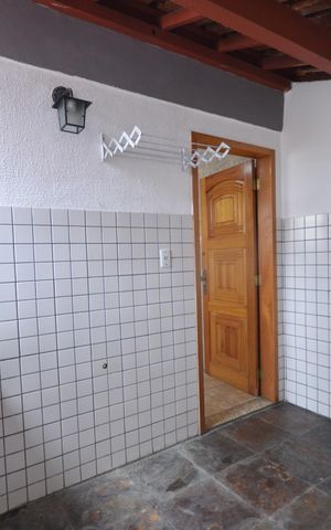 Casa à venda com 72m², 2 quartos e 2 vagasÁrea de Serviço