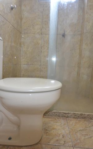 Casa à venda com 72m², 2 quartos e 2 vagasBanheiro 2