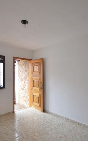 Casa à venda com 72m², 2 quartos e 2 vagasSala