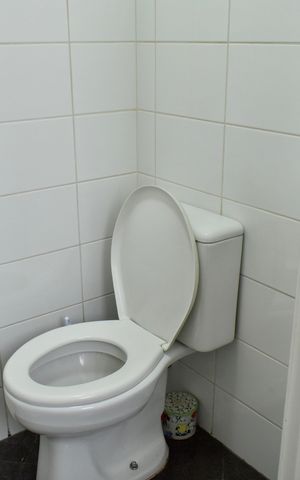 Apartamento à venda com 100m², 3 quartos e 2 vagas Apartamento à venda com 100m², 3 quartos e 2 vagasBanheiro de Serviço