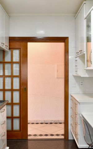 Apartamento à venda com 100m², 3 quartos e 2 vagas Apartamento à venda com 100m², 3 quartos e 2 vagasCozinha