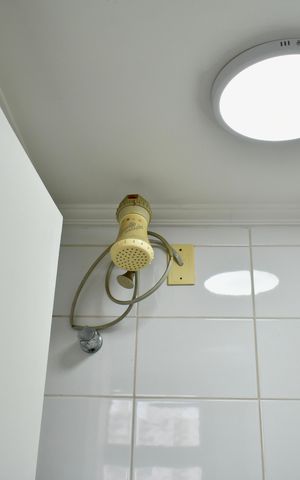 Apartamento à venda com 100m², 3 quartos e 2 vagas Apartamento à venda com 100m², 3 quartos e 2 vagasBanheiro de Serviço