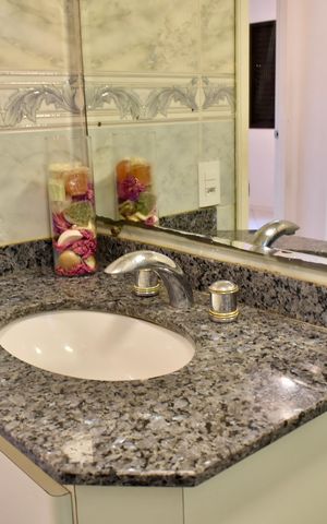 Apartamento à venda com 100m², 3 quartos e 2 vagas Apartamento à venda com 100m², 3 quartos e 2 vagasBanheiro Social