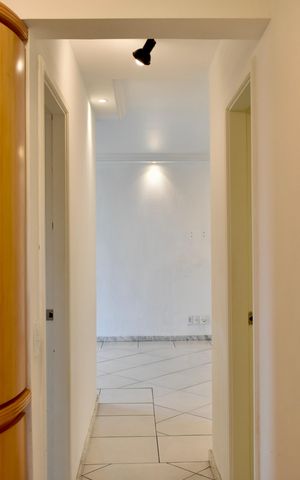 Apartamento à venda com 100m², 3 quartos e 2 vagas Apartamento à venda com 100m², 3 quartos e 2 vagasDetalhe corredor