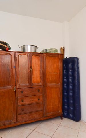 Casa à venda com 333m², 6 quartos e 3 vagas Casa à venda com 333m², 6 quartos e 3 vagasQuarto3